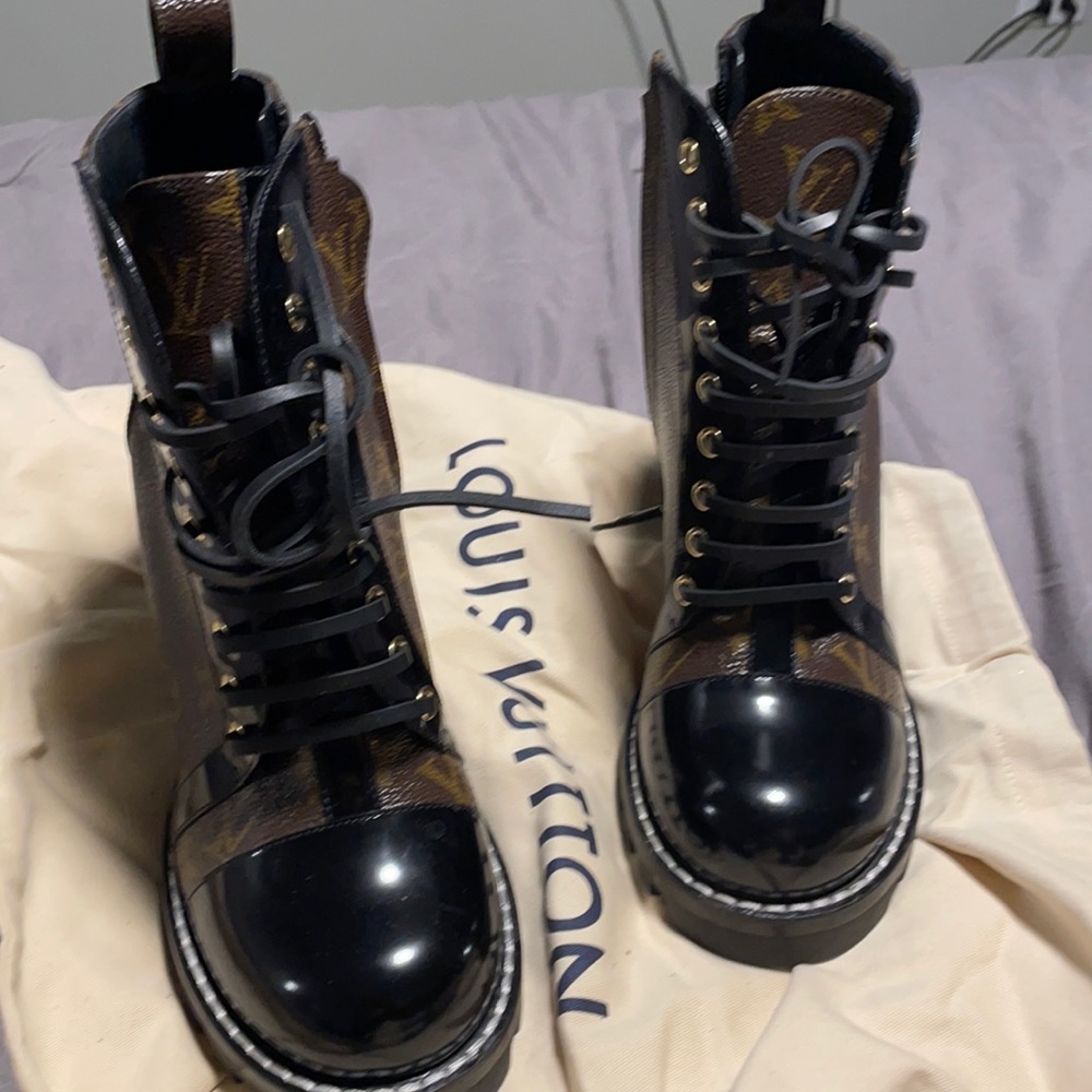 Louis Vuitton STAR TRAIL ANKLE BOOT